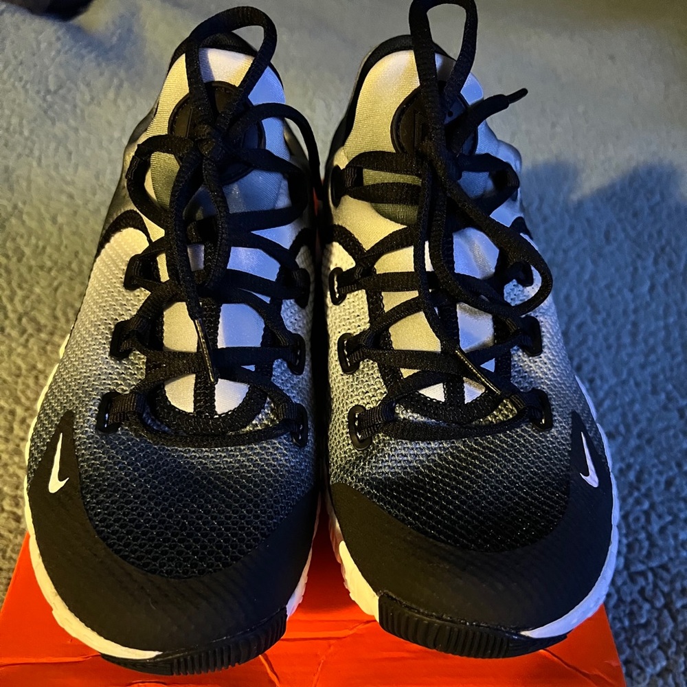Womens Nike Metcon 4 sz9
